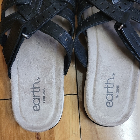 Earth Orgins Size 7 Black Sassoni Sandal EUC - Picture 4 of 11